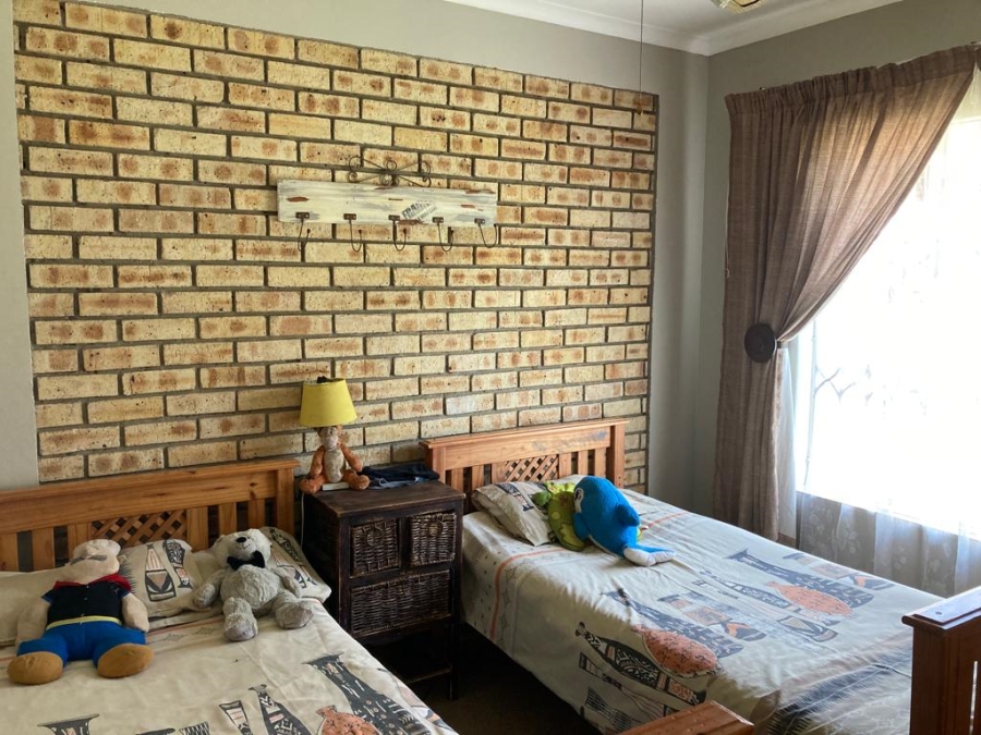 3 Bedroom Property for Sale in Oos Einde North West